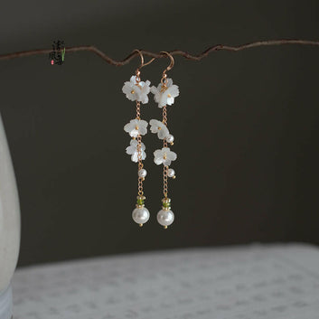 Cheongsam Flower Tassel Earrings White Hydrangea