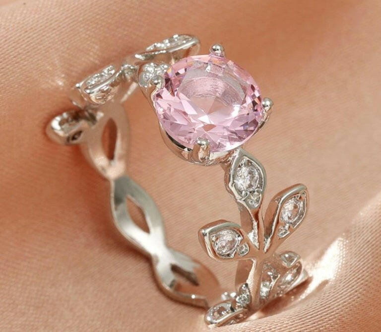 Elegant Touch Geometry Ring